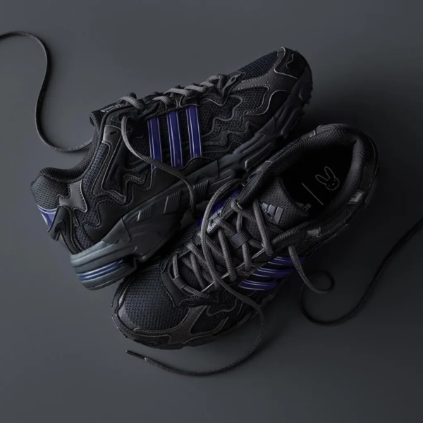 Adidas Response CL "Bad Bunny Triple Black" - Imagen 4