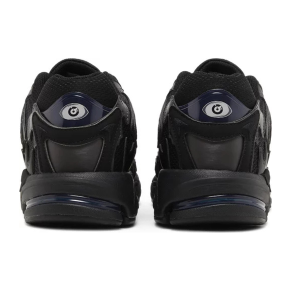 Adidas Response CL "Bad Bunny Triple Black" - Imagen 3