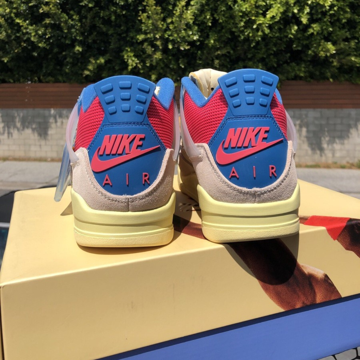 Jordan 4 Retro "Union Guava Ice" - Imagen 4